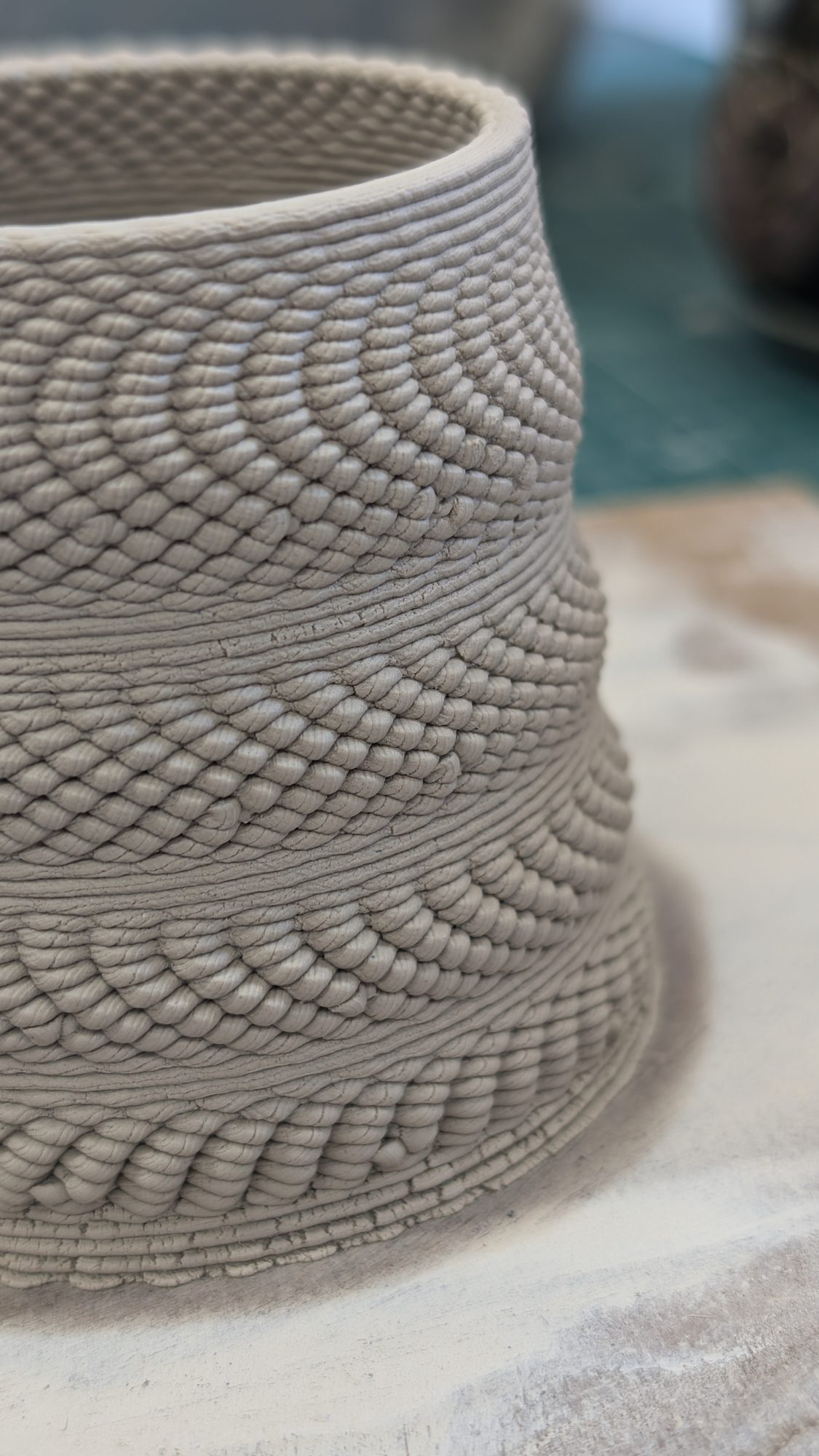 Proceso de impresión 3D en arcilla